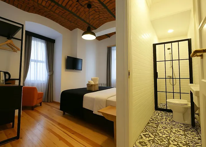 Istanbul Taksim Istiklal Street Kamil Hotel - Historical