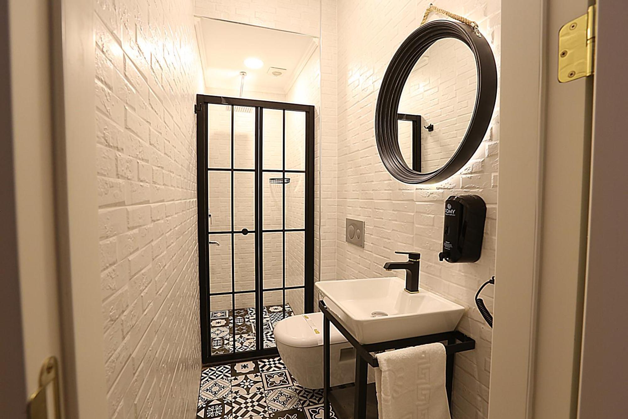 Istanbul Taksim Istiklal Street Kamilbey Sueites Hotel 3*